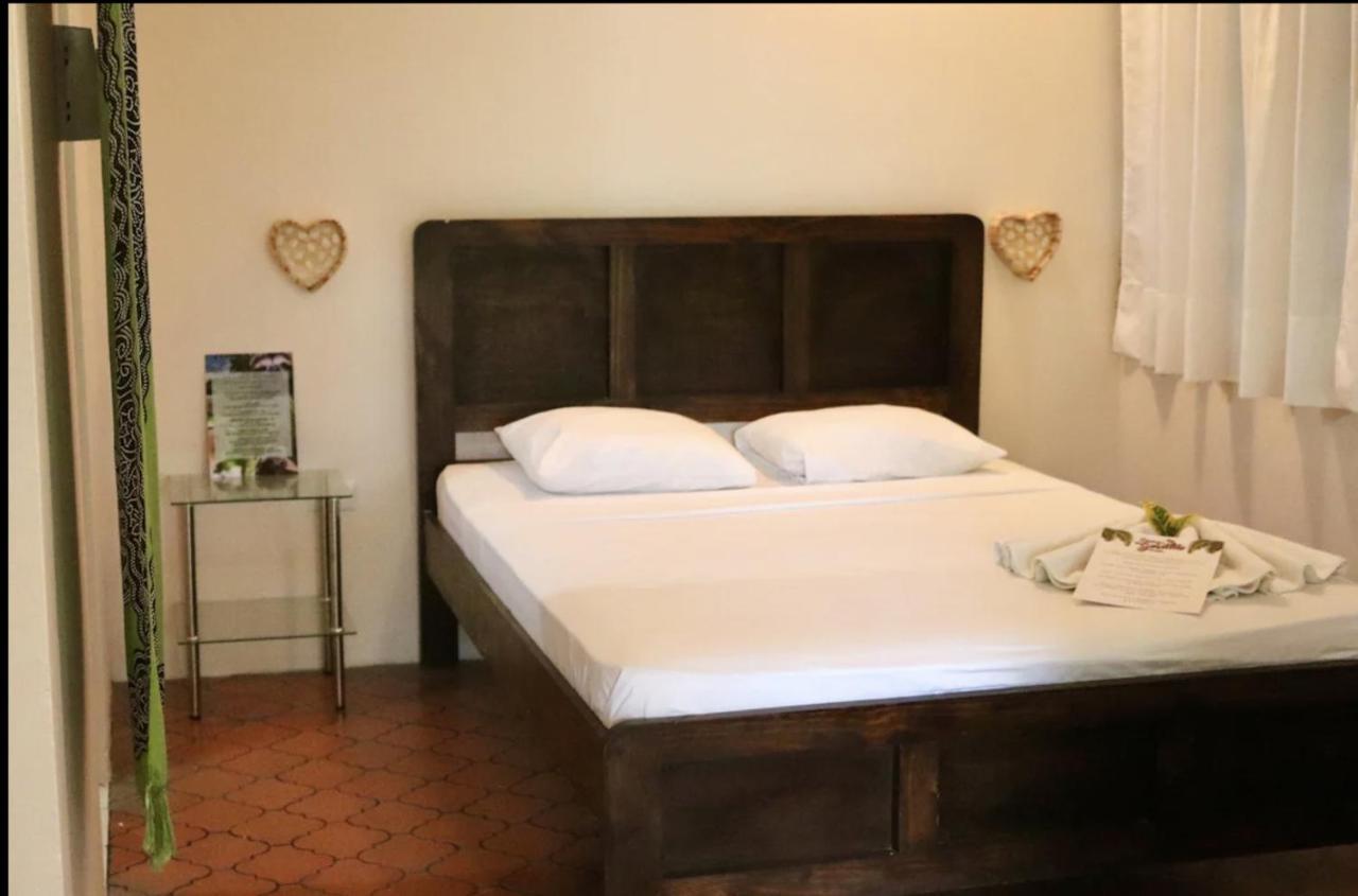 Casa Geraldo Bed & Breakfast Manuel Antonio Exterior photo