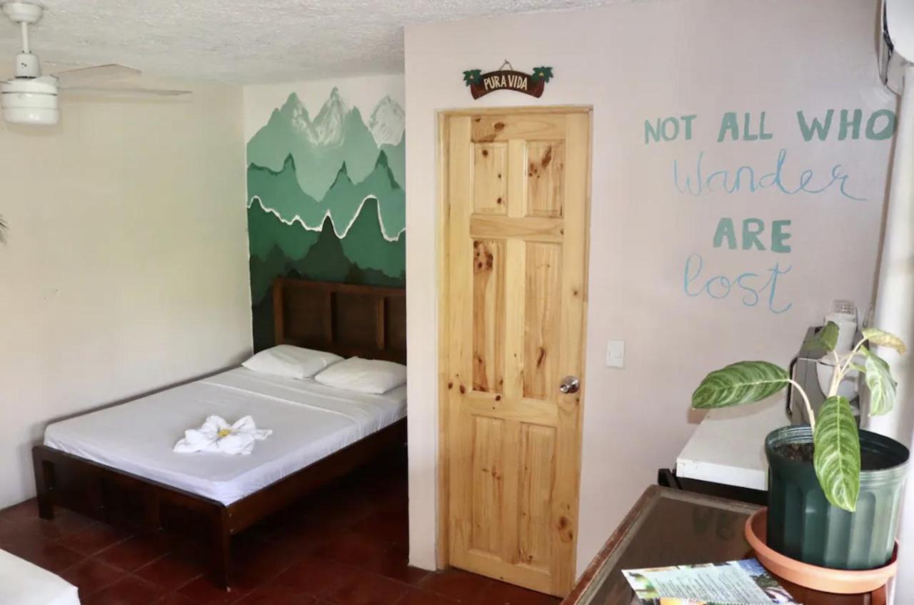 Casa Geraldo Bed & Breakfast Manuel Antonio Exterior photo